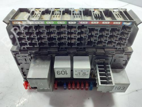 Sikringsdose VW TRANSPORTER T4 Bus (70B, 70C, 7DB, 7DK, 70J, 70K, 7DC, 7DJ) 2.5 TDI | BP29930207E1