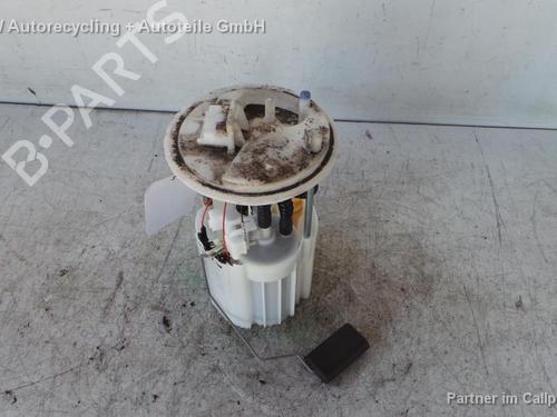 Used Fuel pump FIAT GRANDE PUNTO (199_) 1.2 (65 hp) 15361988