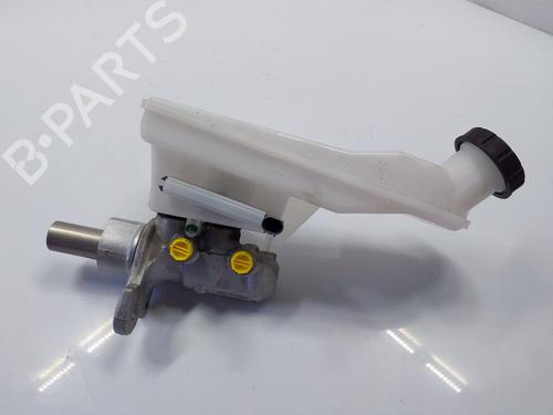 Used Brake master cylinder MERCEDES-BENZ GLA-CLASS (X156) GLA 180 (156.942) (122 hp) 18463612