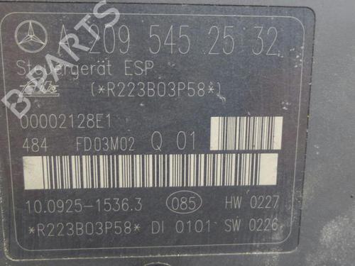 Used ABS pump MERCEDES-BENZ CLK Convertible (A209) CLK 320 (209.465) (218 hp) 15364733