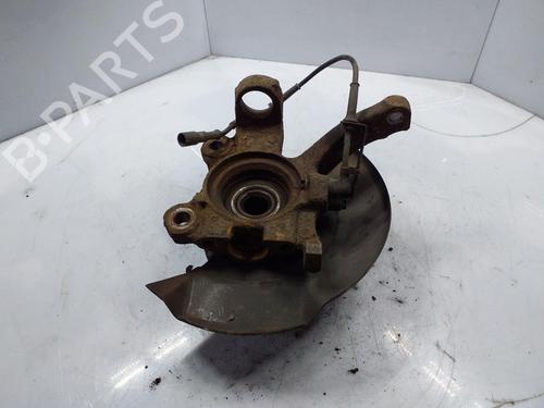 Used Right front steering knuckle VW TRANSPORTER T4 Bus (70B, 70C, 7DB, 7DK, 70J, 70K, 7DC, 7DJ) 2.5 TDI (102 hp) 32038896