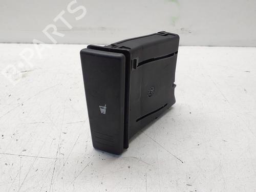 Used Cup/Object holder VW POLO IV (9N_, 9A_) 1.2 (54 hp) 22685025