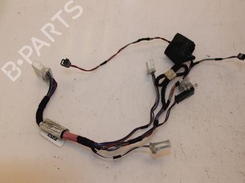 electric-cable-tesla-model-x-5yjx-75d-awd-103820500g-2013-15327351 main image