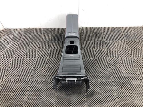 Console centrale Console centrale MERCEDES-BENZ A-CLASS (W177) A 180 (177.084) (136 hp) 37214267 37214267