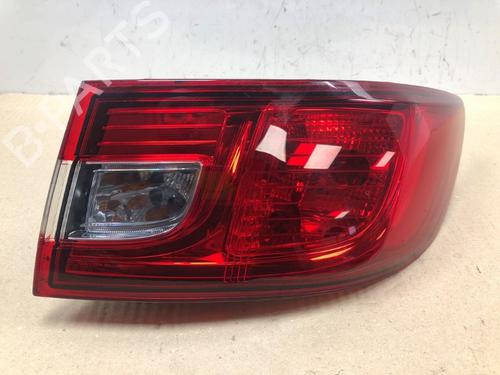 right-taillight-renault-clio-iv-bh_-2012-2013-2014-2015-2016-2017-2018-2019-2020-2021-37208726 main image