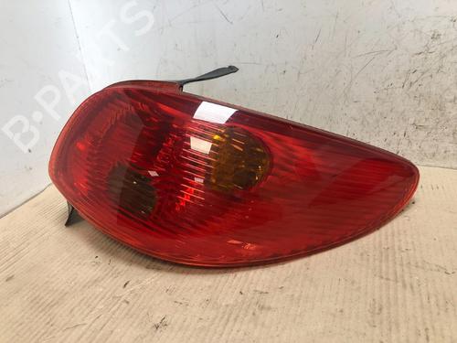Right taillight PEUGEOT 206 Hatchback (2A/C) 1.4 i | BP15534760C35 