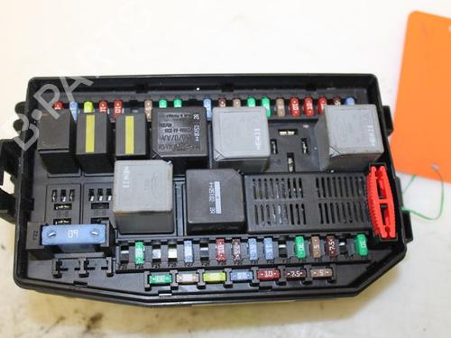 Used Fuse box Fuse box 15302464 15302464