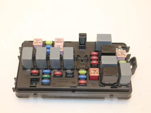 Used Fuse box Fuse box 15320166 15320166