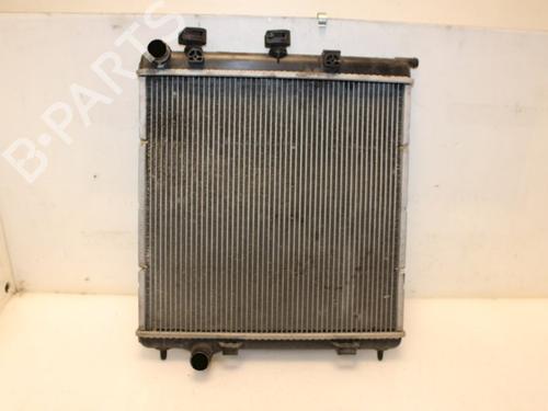 Used Water radiator Water radiator 15327381 15327381