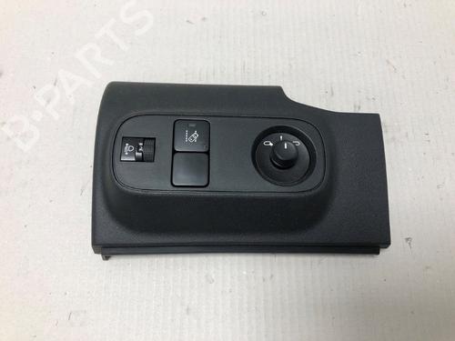Mirror switch CITROËN C3 III (SX) 1.2 VTi 82 | BP37214055I25 - Image 2