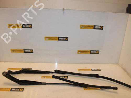 Used Front windshield wiper arm AUDI A3 Sportback (8VA, 8VF) 2.0 TDI quattro (184 hp) 16398410