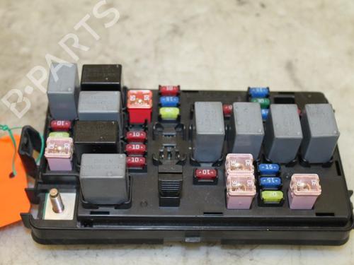 Used Fuse box Fuse box 15304093 15304093