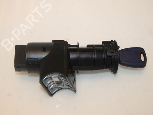Used Ignition barrel FIAT PUNTO (188_) 1.2 60 (188.030, .050, .130, .150, .230, .250) (60 hp) 15316811