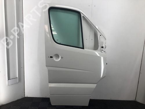 Used Right front door Right front door 37203735 37203735