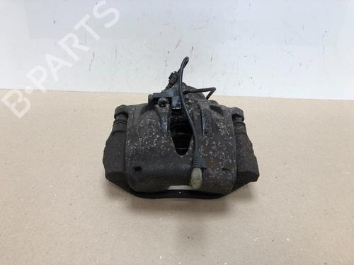 Used Right front brake caliper Right front brake caliper 15537897 15537897