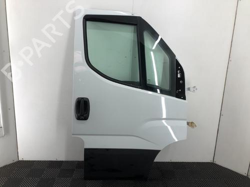 Used Right front door Right front door 15851141 15851141
