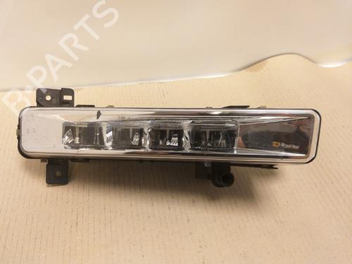 Used Right front fog light Right front fog light 15340337 15340337