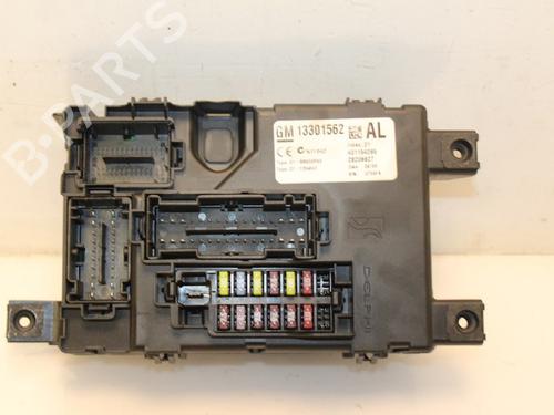 Used Fuse box OPEL CORSA D (S07) 1.4 (L08, L68) (90 hp) 15321827