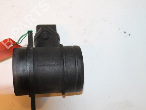 Used Mass air flow sensor VW GOLF IV (1J1) 1.9 TDI (90 hp) 15306220