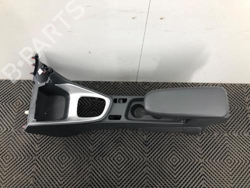 Middle console TOYOTA YARIS (_P21_, _PA1_, _PH1_) 1.5 Hybrid (MXPH10, MXPH11) | BP37211906I22 - Image 4