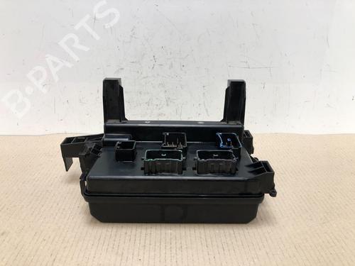 Used Fuse box Fuse box 15297592 15297592