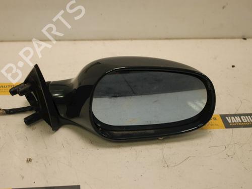 Used Right mirror Right mirror 15311832 15311832