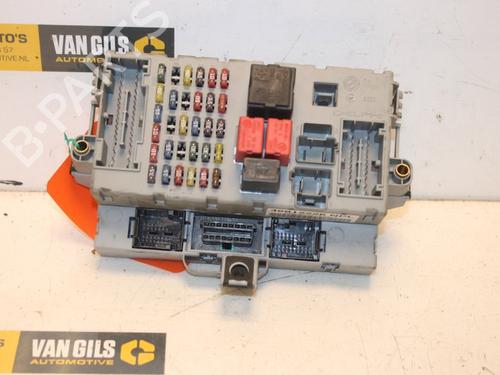Used Fuse box Fuse box 15312983 15312983