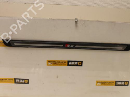 Front right wheel arch trim AUDI A3 Sportback (8PA) 1.2 TSI (105 hp) 15313819