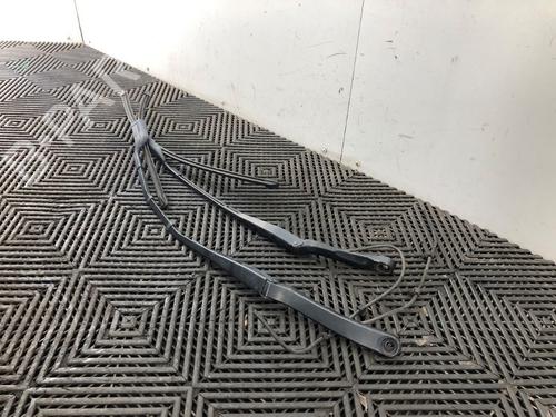 Front windshield wiper arm TESLA MODEL 3 (5YJ3) EV Performance AWD | BP37209943C143 - Image 4