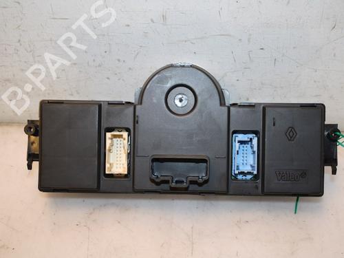 Used Climate control RENAULT MEGANE II (BM0/1_, CM0/1_) 1.6 16V (112 hp) 15335713