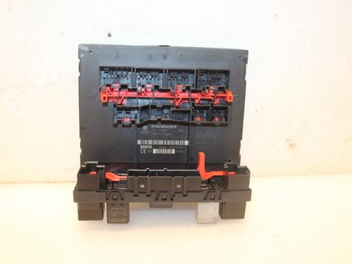 Used Fuse box VW TOURAN (1T1, 1T2) 1.9 TDI (105 hp) 16441279