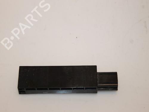 Used Antenna/Base AUDI Q3 (8UB, 8UG) 2.0 TDI quattro (163 hp) 15318417
