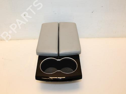 Used Armrest / Center console Armrest / Center console 15320834 15320834