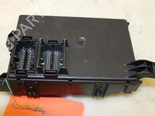 Used Fuse box Fuse box 15301997 15301997
