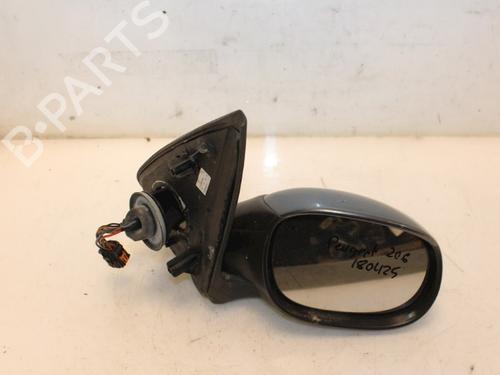Used Right mirror PEUGEOT 206 Hatchback (2A/C) 1.4 i (75 hp) 15329549