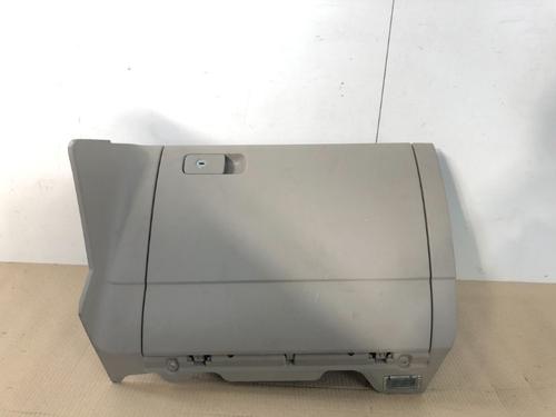 Used Glove box Glove box 21804591 21804591