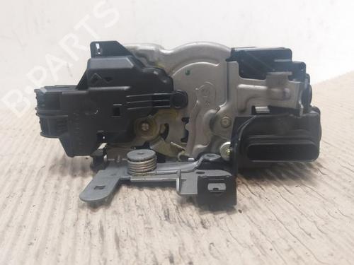 front-right-lock-volvo-v40-hatchback-525-2012-2013-2014-2015-2016-2017-2018-2019-37212944 main image