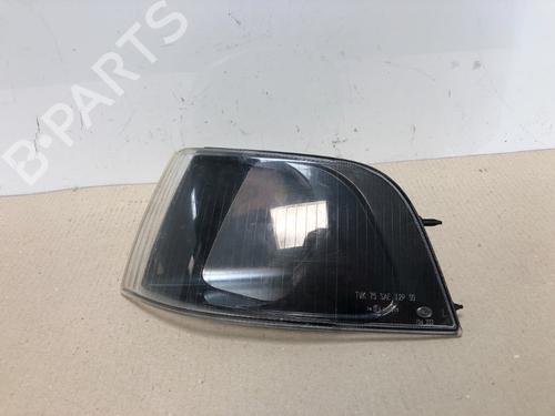 Used Left front indicator VOLVO V40 Estate (645) 2.0 (136 hp) 15537361