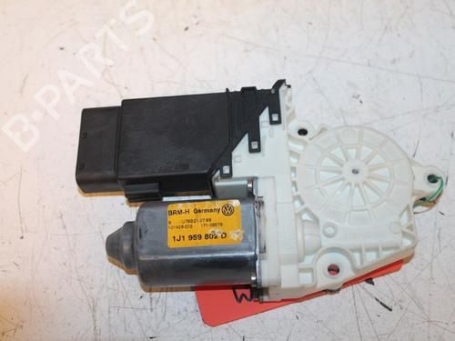 Used Electronic module VW GOLF IV (1J1) 1.6 (100 hp) 15308017