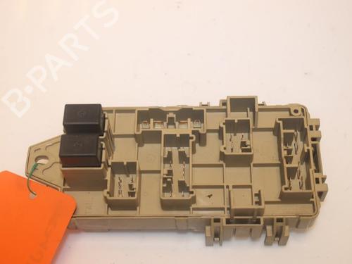 Used Fuse box Fuse box 15317277 15317277