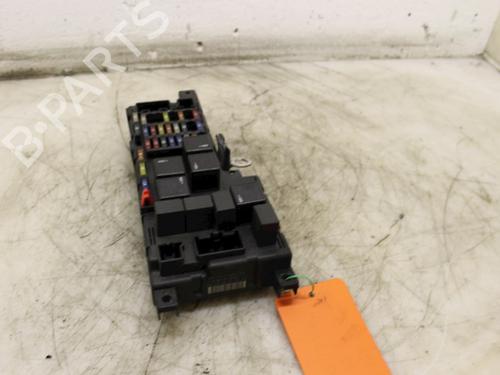 Used Fuse box Fuse box 15301379 15301379