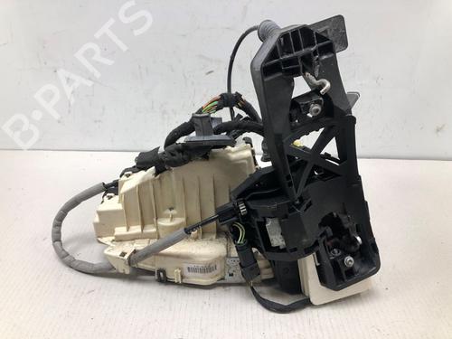 front-left-lock-mercedes-benz-s-class-w221-v221-2005-2006-2007-2008-2009-2010-2011-2012-2013-37213334 main image