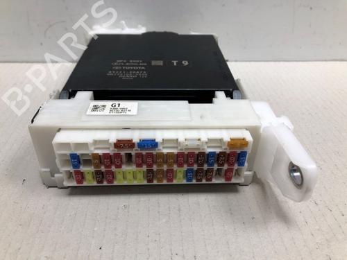 Used Fuse box Fuse box 37211965 37211965