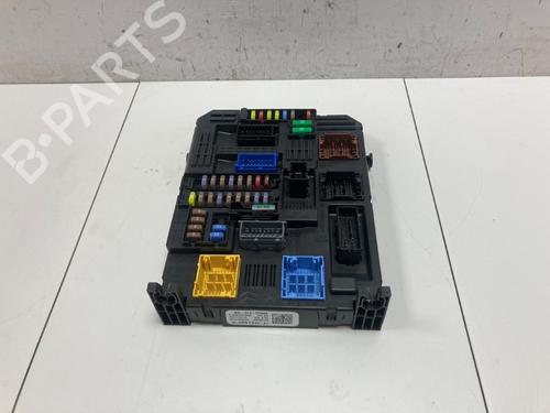 Used Fuse box Fuse box 37208366 37208366