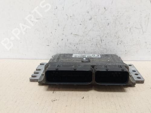 Used Engine control unit (ECU) NISSAN MICRA III (K12) 1.0 16V (65 hp) 15533177