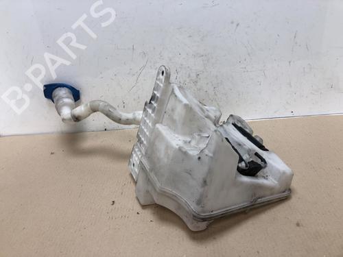 Used Windscreen washer tank Windscreen washer tank 17473782 17473782