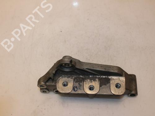 Used Engine mount Engine mount 15796566 15796566