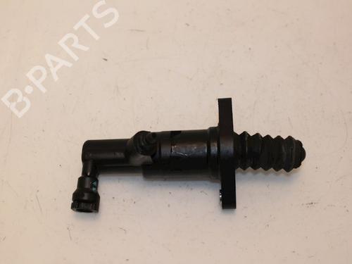 Used Clutch slave cylinder VW TOURAN (5T1) 1.6 TDI (110 hp) 15327905