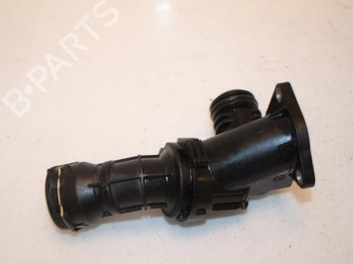 Used Thermostat housing Thermostat housing VW TOURAN (5T1) 2.0 TDI (150 hp) 15333587 15333587