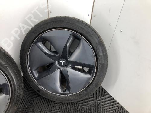 Wheel set TESLA MODEL 3 (5YJ3) EV Performance AWD | BP37209959C100 - Image 5